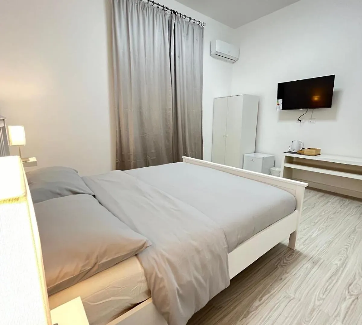 Bed & Breakfast The House Of Brindisi Bed And Breakfast Rome